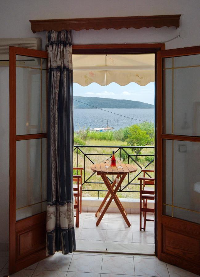 Nikis Rooms Kalamakia Экстерьер фото